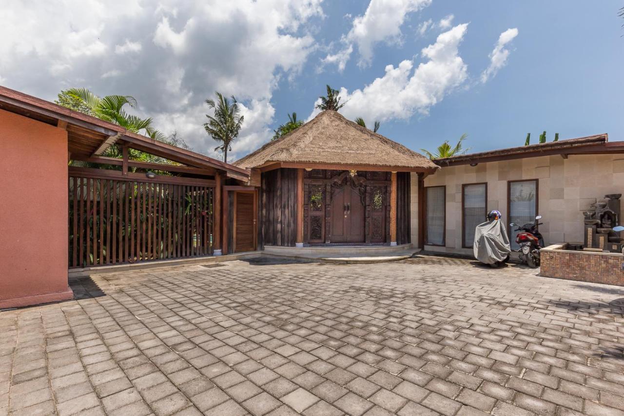 Villa Pilou Boutique Hotel Танах Лот Экстерьер фото